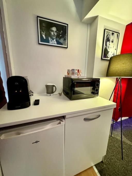 Experience Cinema Immersif Dans Appartement Renove Pres De Montmartre Paris Exteriör bild