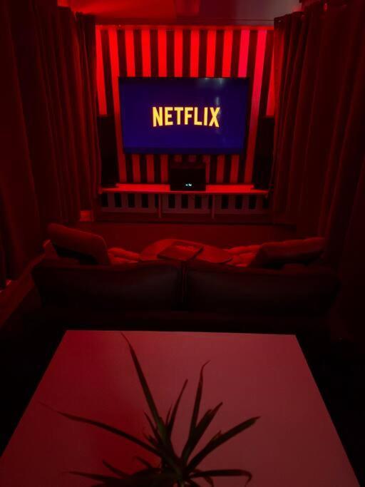 Experience Cinema Immersif Dans Appartement Renove Pres De Montmartre Paris Exteriör bild